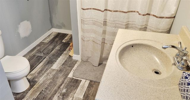 1388 E Wilcox Avenue, White Cloud, MI 49349