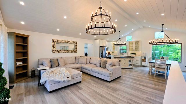 108 Bay View Point, Sevierville, TN 37876