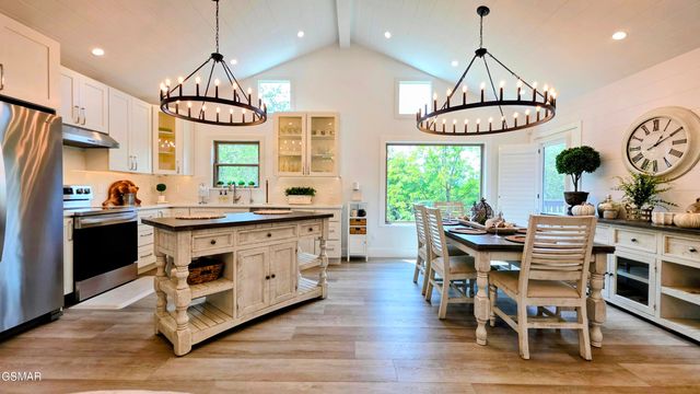 108 Bay View Point, Sevierville, TN 37876
