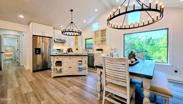 108 Bay View Point, Sevierville, TN 37876