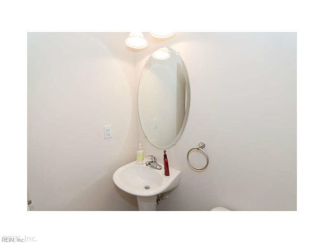 2112 Golfwatch LN, Virginia Beach, VA 23456