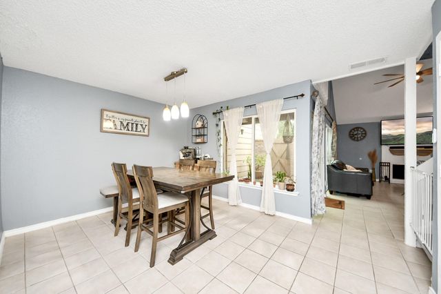 6142 W Airport Boulevard 15, Houston, TX 77035