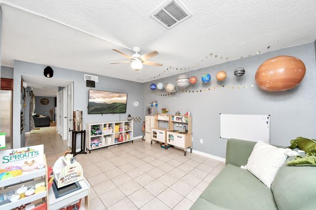 6142 W Airport Boulevard 15, Houston, TX 77035