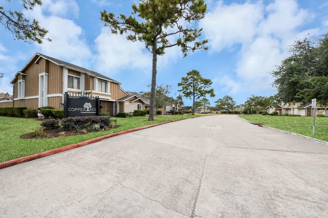 6142 W Airport Boulevard 15, Houston, TX 77035
