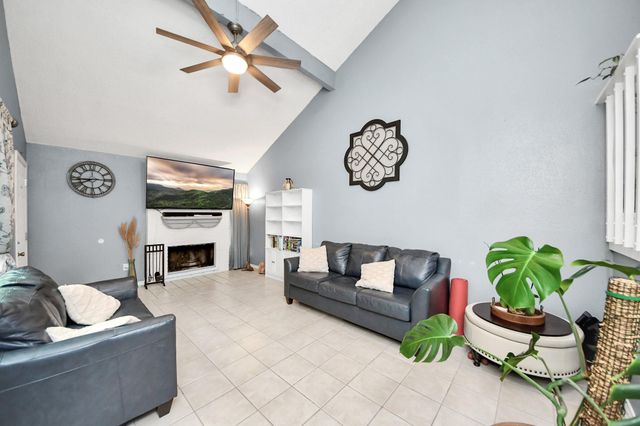 6142 W Airport Boulevard 15, Houston, TX 77035