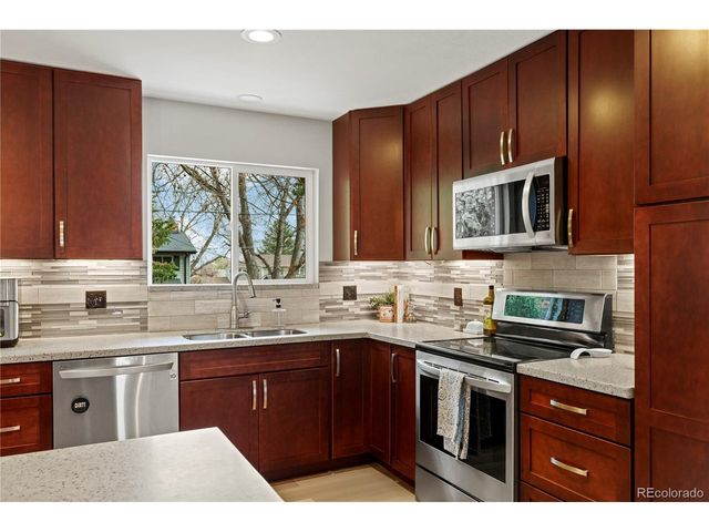 5866 Parfet Ct, Arvada, CO 80004