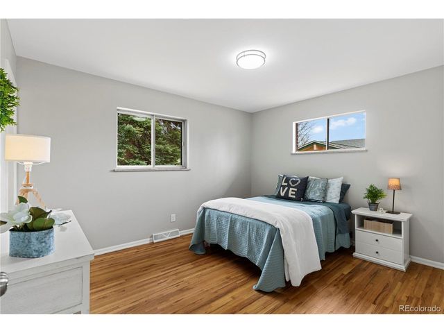 5866 Parfet Ct, Arvada, CO 80004