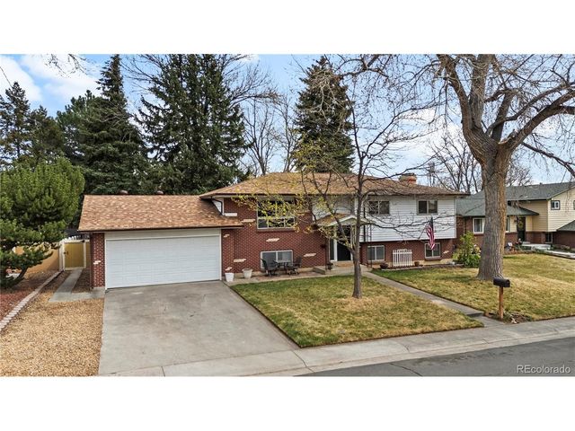 5866 Parfet Ct, Arvada, CO 80004