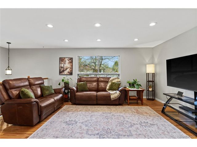 5866 Parfet Ct, Arvada, CO 80004