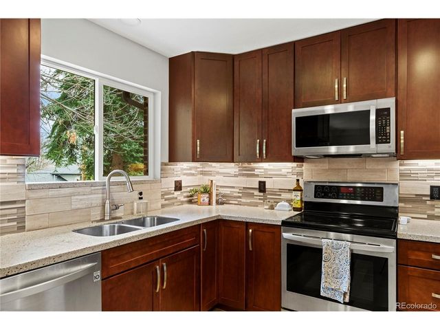 5866 Parfet Ct, Arvada, CO 80004