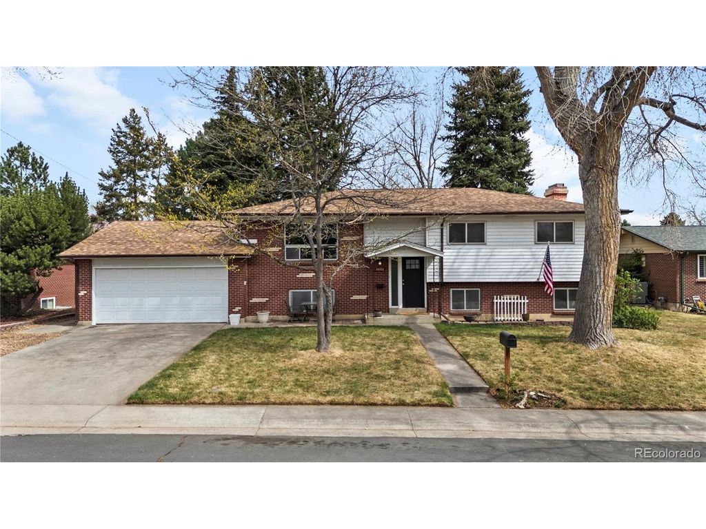 5866 Parfet Ct, Arvada, CO 80004