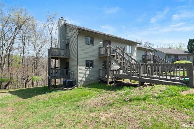 9393 S Pointe Retreat Drive, Bloomington, IN 47401