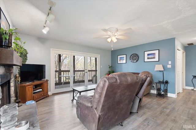 9393 S Pointe Retreat Drive, Bloomington, IN 47401