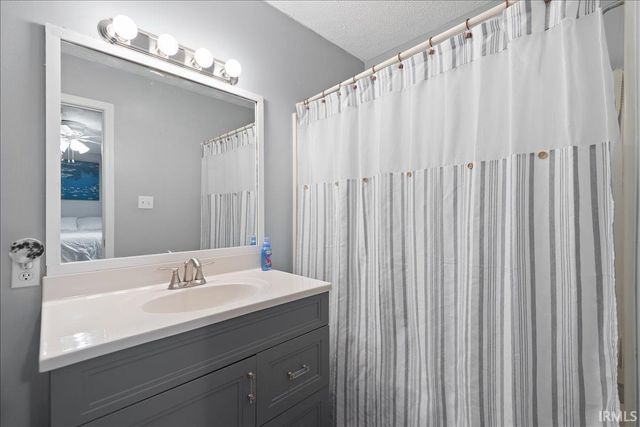 9393 S Pointe Retreat Drive, Bloomington, IN 47401