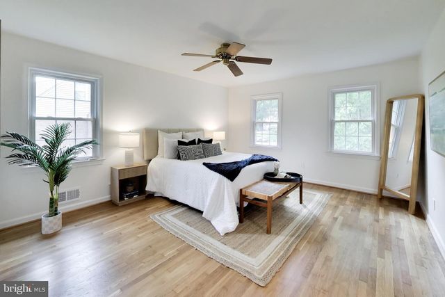 4 ORCHARD WAY N, Rockville, MD 20854