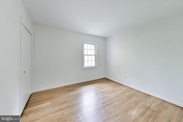 4 ORCHARD WAY N, Rockville, MD 20854
