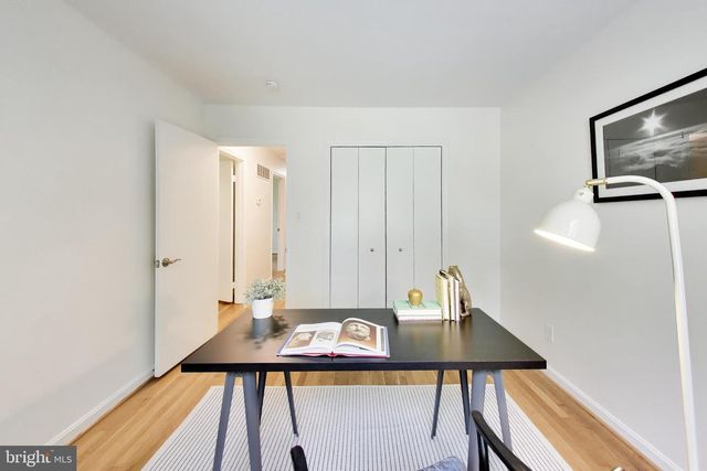 4 ORCHARD WAY N, Rockville, MD 20854