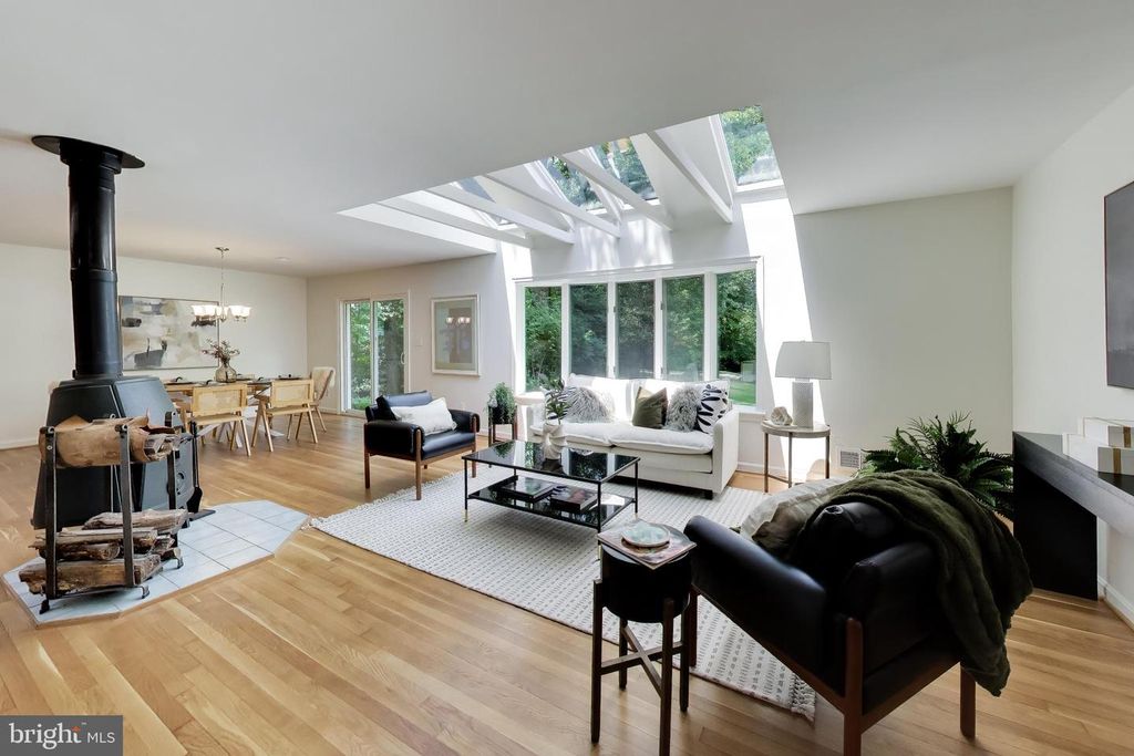 4 ORCHARD WAY N, Rockville, MD 20854