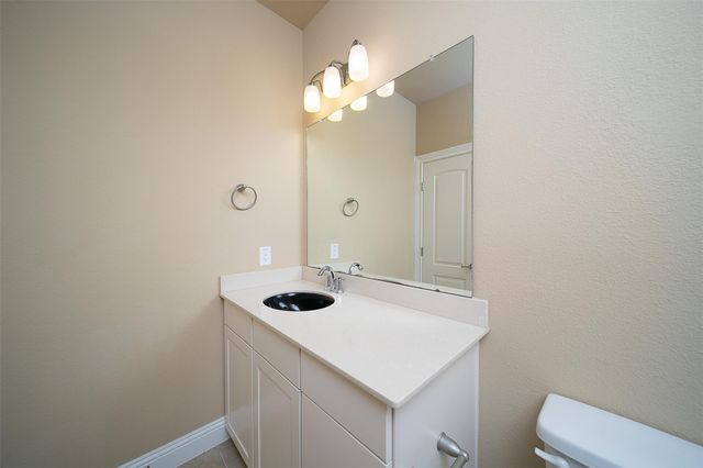 1231 Creekside Acres Court, Houston, TX 77008