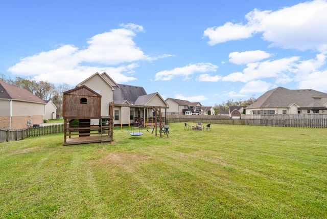 618 Winding Bluff Way, Clarksville, TN 37040