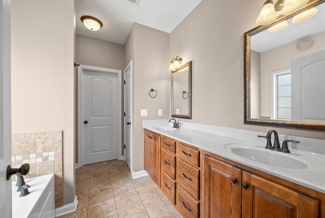 618 Winding Bluff Way, Clarksville, TN 37040