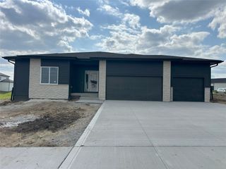 4192 NW 177th Street, Clive, IA 50325