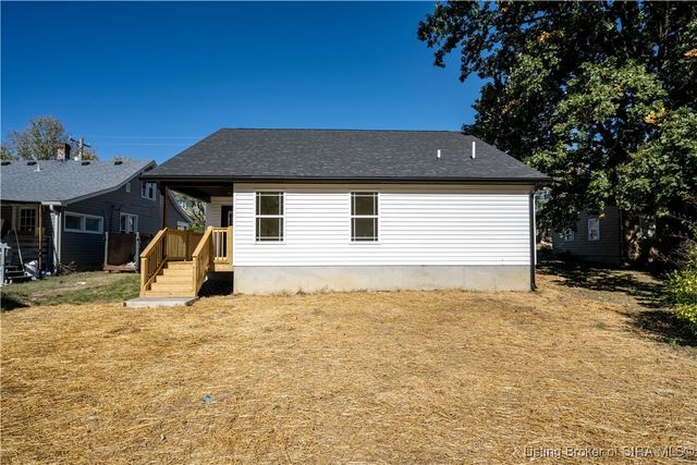 1749 McDonald Lane, New Albany, IN 47150