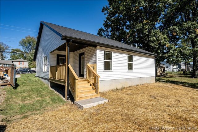 1749 McDonald Lane, New Albany, IN 47150