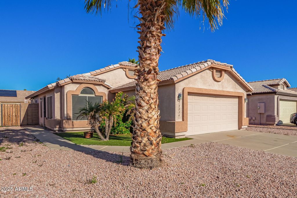 13234 W SAGUARO Lane, Surprise, AZ 85374