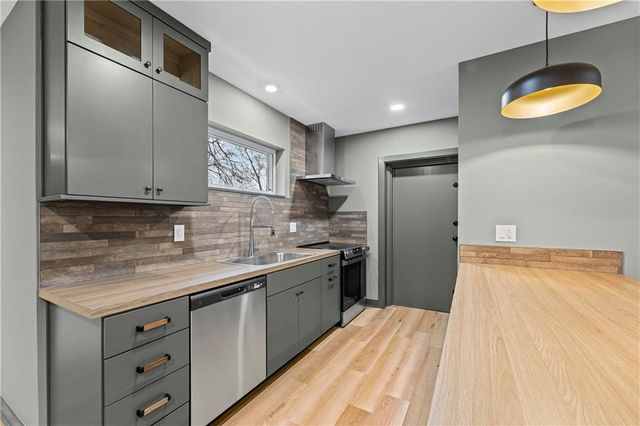 2522 Cissna Street, Kansas City, KS 66104