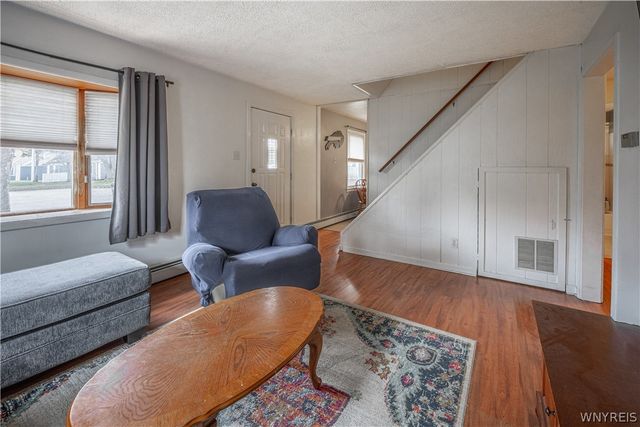 4368 Crescent Drive, Niagara Falls, NY 14305