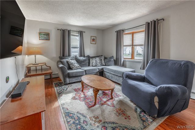 4368 Crescent Drive, Niagara Falls, NY 14305