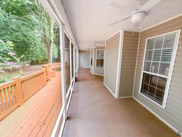 202 Bay Laurel Circle, Warner Robins, GA 31088