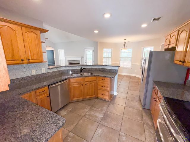 202 Bay Laurel Circle, Warner Robins, GA 31088