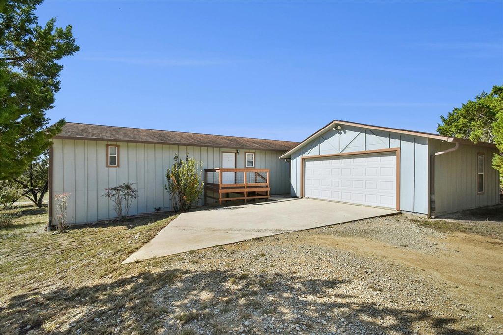 111 Janine, Canyon Lake, TX 78133