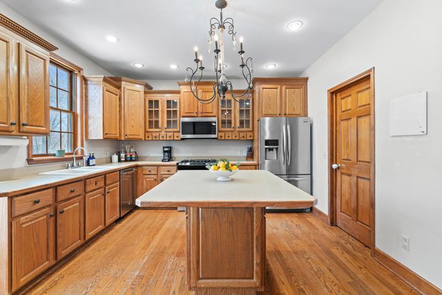 568 Shatz Drive N, Valparaiso, IN 46385