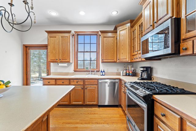 568 Shatz Drive N, Valparaiso, IN 46385