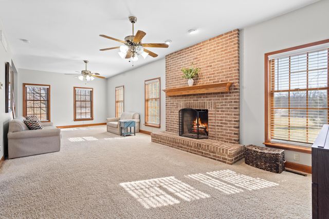 568 Shatz Drive N, Valparaiso, IN 46385