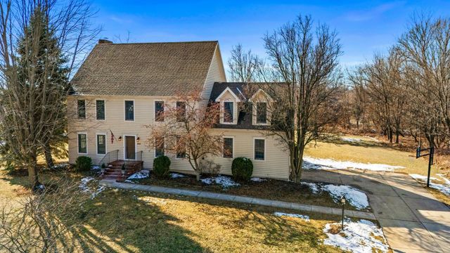 568 Shatz Drive N, Valparaiso, IN 46385