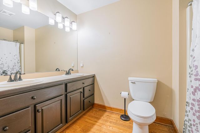 568 Shatz Drive N, Valparaiso, IN 46385