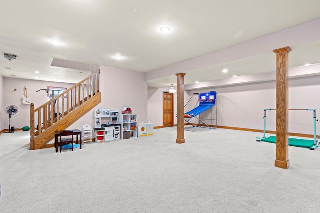 568 Shatz Drive N, Valparaiso, IN 46385