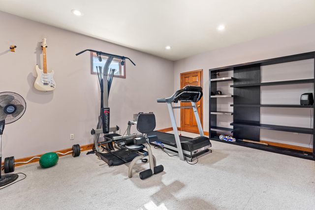 568 Shatz Drive N, Valparaiso, IN 46385