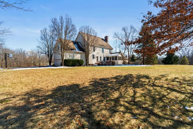 568 Shatz Drive N, Valparaiso, IN 46385