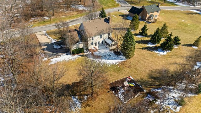 568 Shatz Drive N, Valparaiso, IN 46385