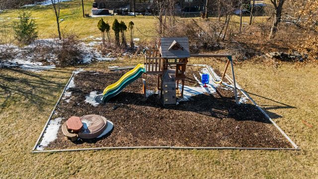 568 Shatz Drive N, Valparaiso, IN 46385