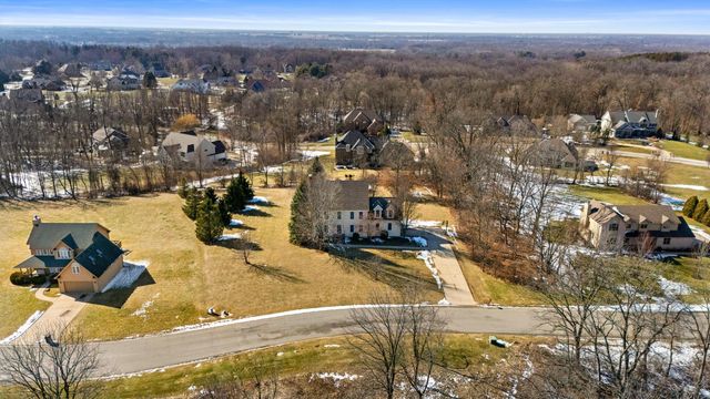 568 Shatz Drive N, Valparaiso, IN 46385