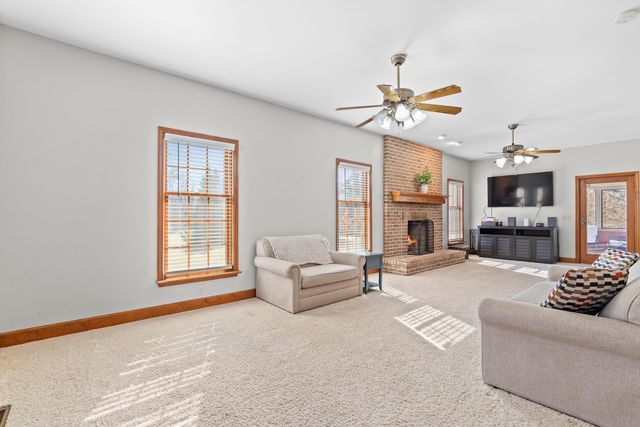 568 Shatz Drive N, Valparaiso, IN 46385