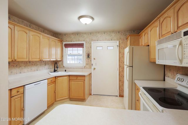 62C Buckingham Drive, Lakewood, NJ 08701
