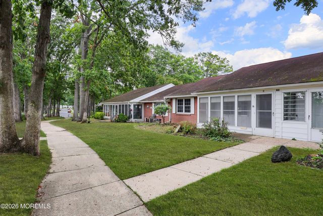62C Buckingham Drive, Lakewood, NJ 08701