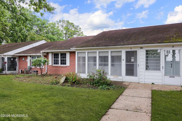 62C Buckingham Drive, Lakewood, NJ 08701